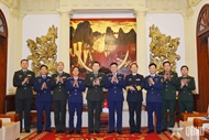 Vietnam Coast Guard Commander receives Chinese Defense Attaché